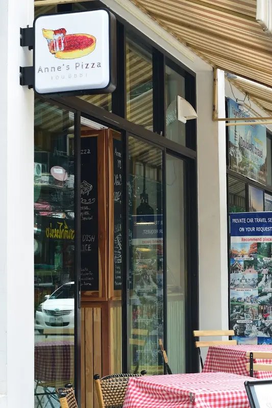 Anne's Pizza/ Chicago Deep Dish & NY Slices